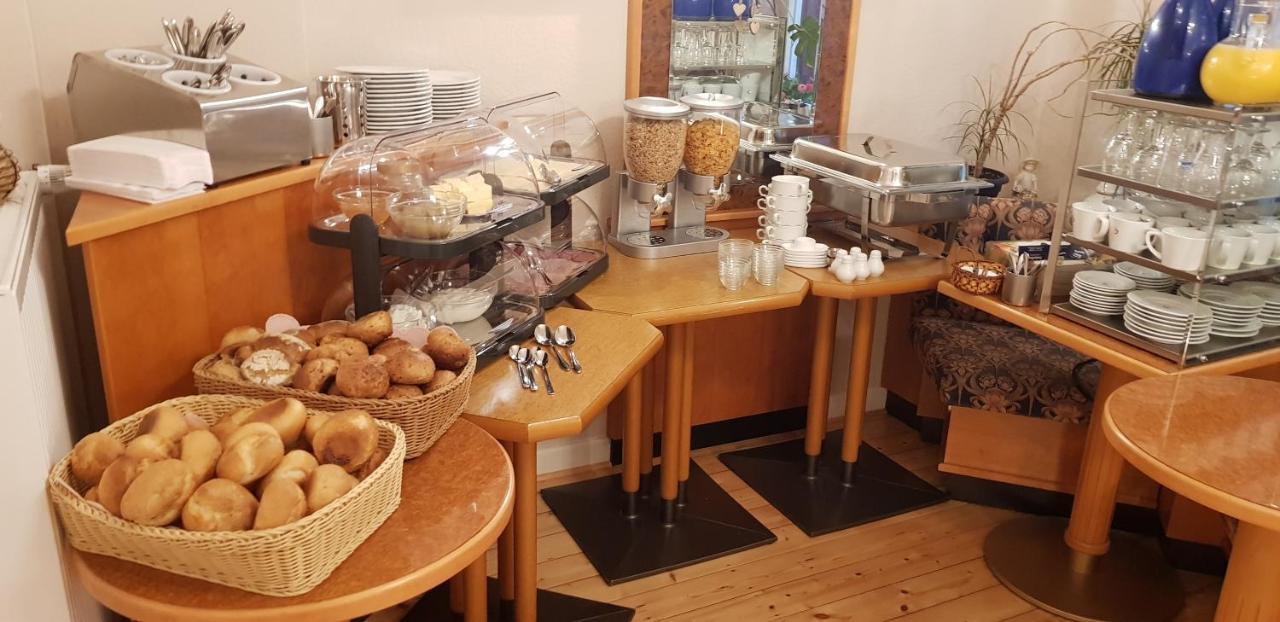 Gasthuis Cafe-konditorei-pension Sander Niederfell