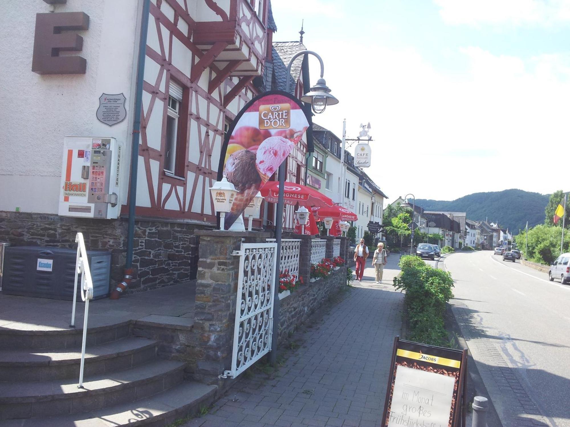 Cafe-konditorei-pension Sander Niederfell